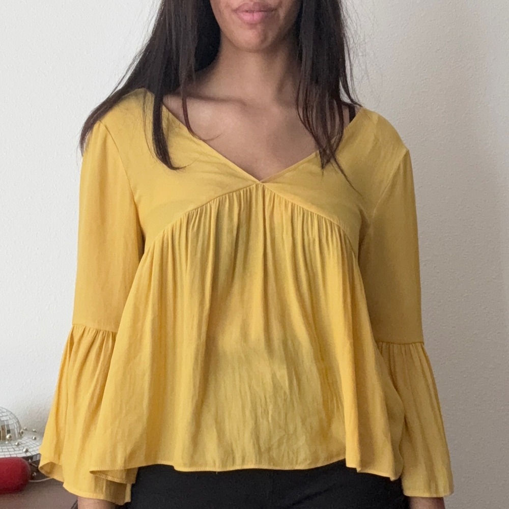Forever 21 Contemporary Mustard Yellow Bell Sleeve Babydoll Blouse V-Neck Medium